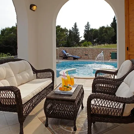 Nera Villa