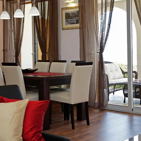 فيلة Nera بول